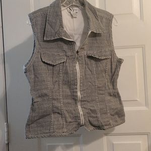 Zip up vest